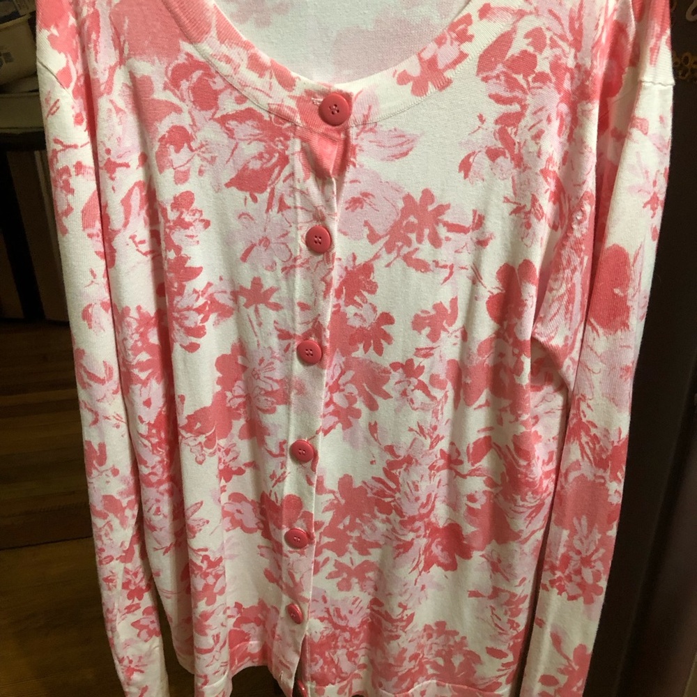 White Stag White Long Sleeve Button Down Blouse